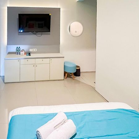Sans Stay Bukit Palma Citraland Сурабая Екстериор снимка