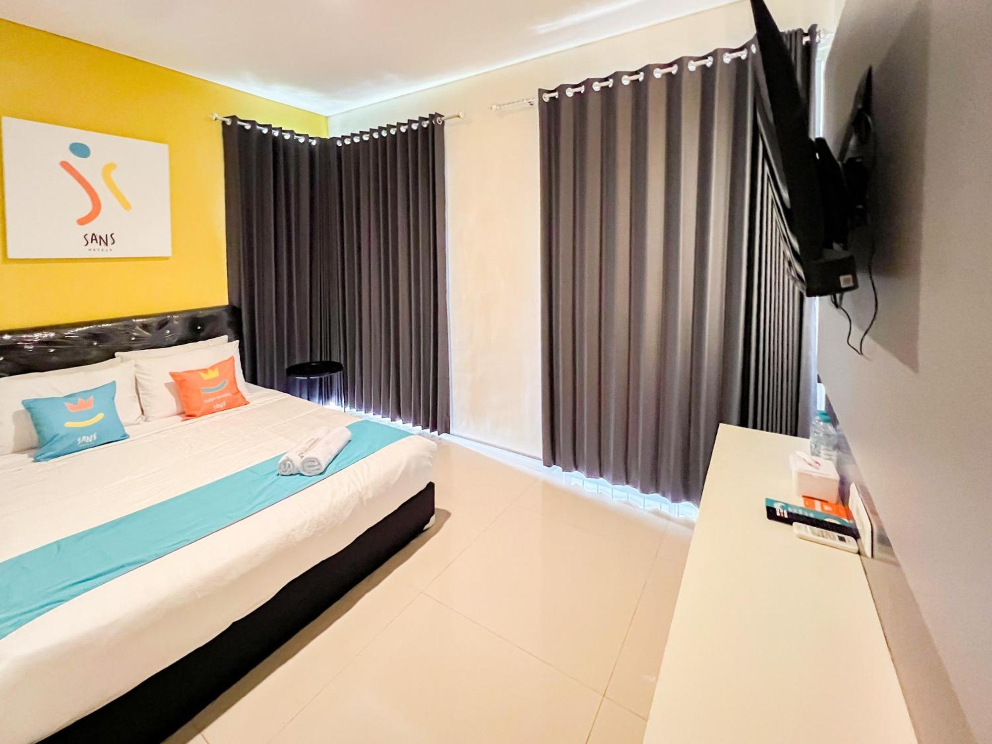 Sans Stay Bukit Palma Citraland Сурабая Екстериор снимка