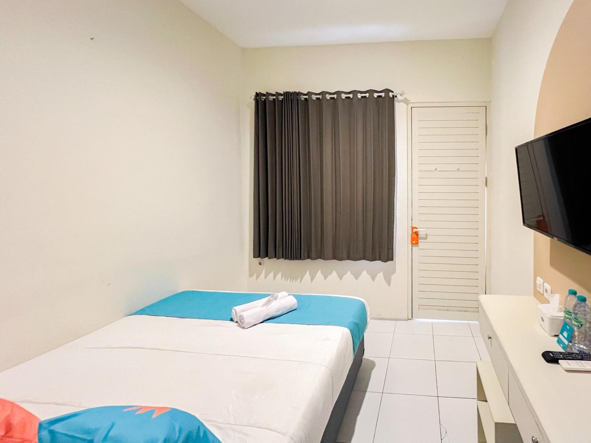 Sans Stay Bukit Palma Citraland Сурабая Екстериор снимка