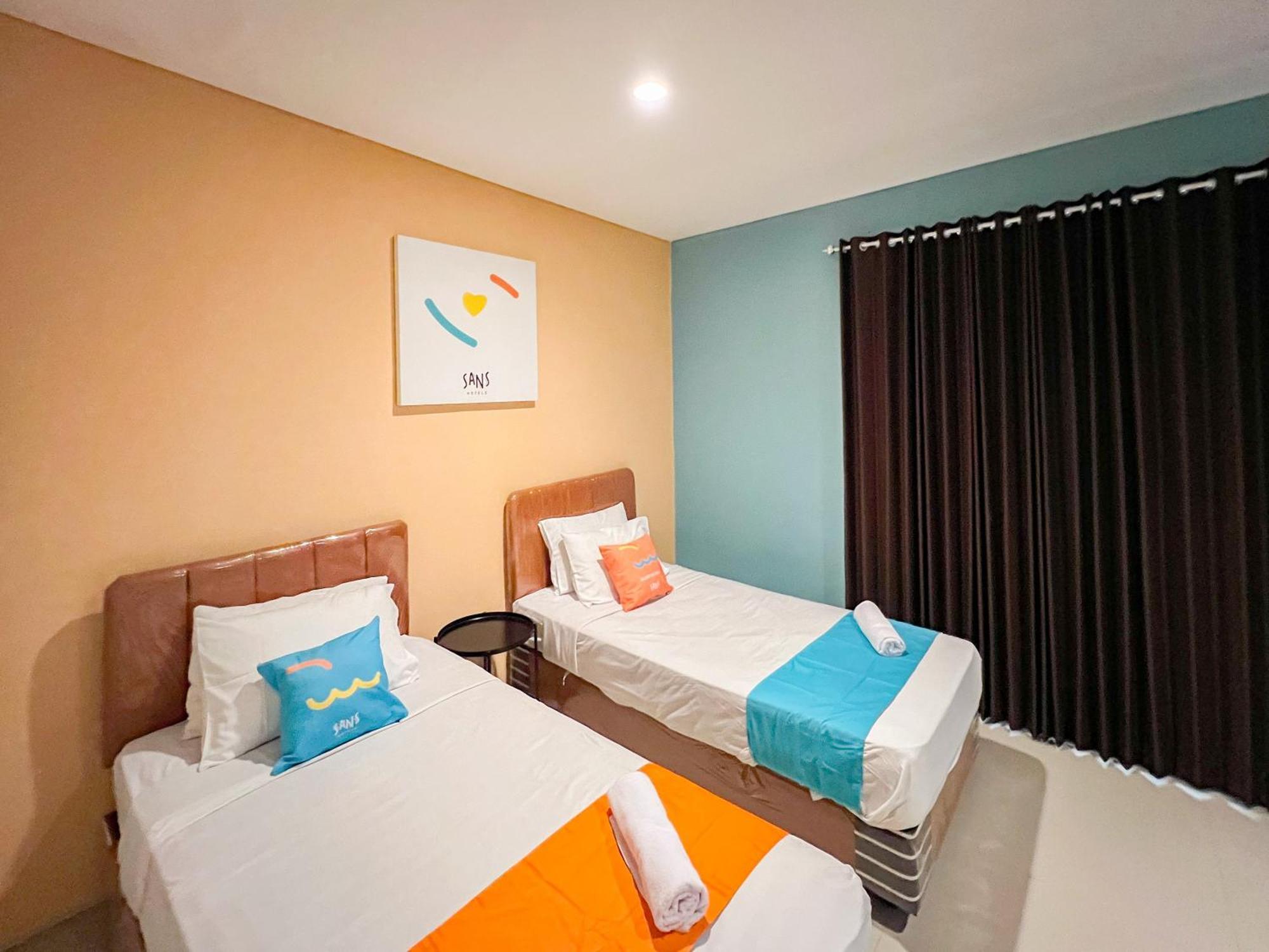 Sans Stay Bukit Palma Citraland Сурабая Екстериор снимка