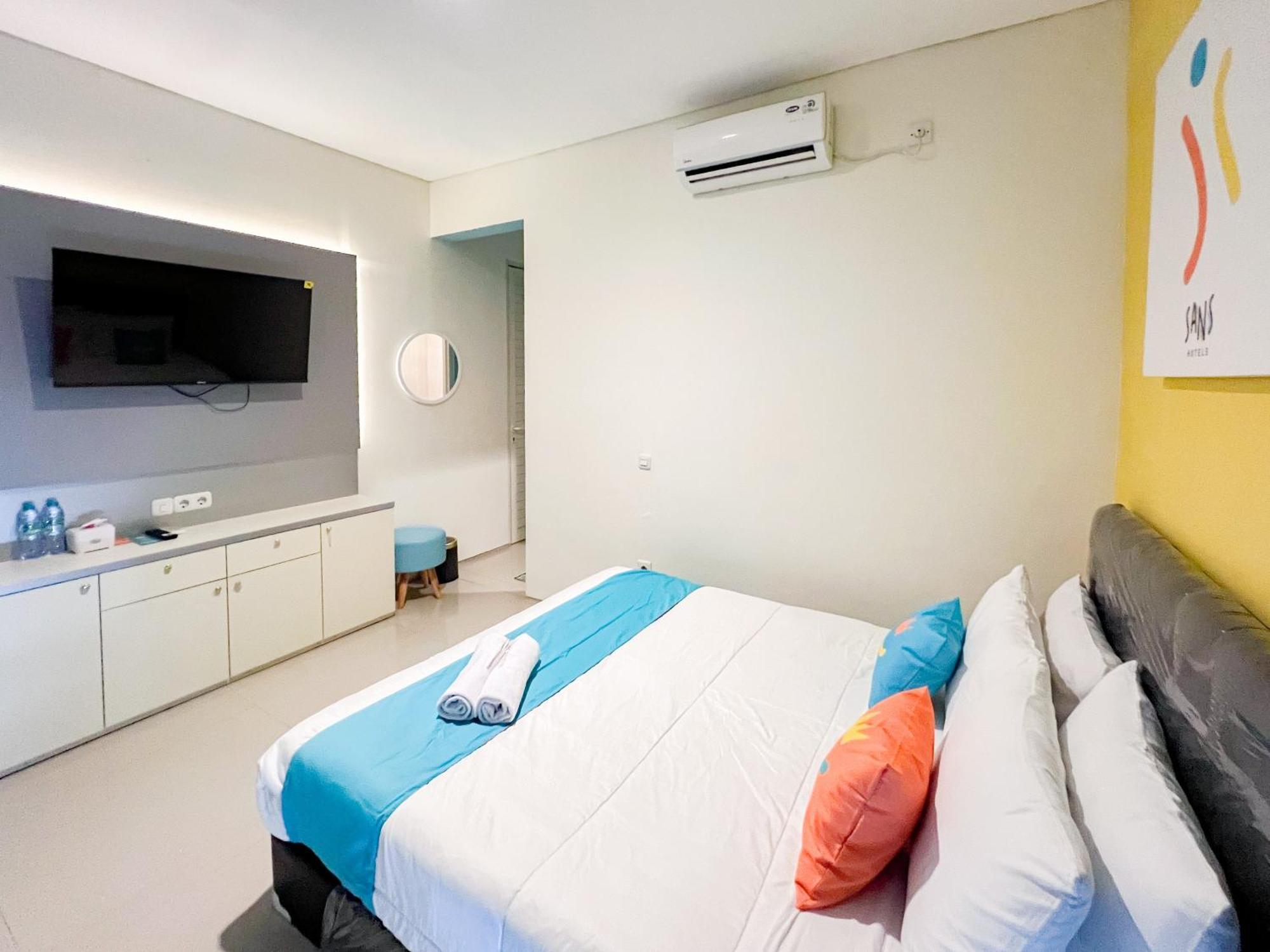 Sans Stay Bukit Palma Citraland Сурабая Екстериор снимка