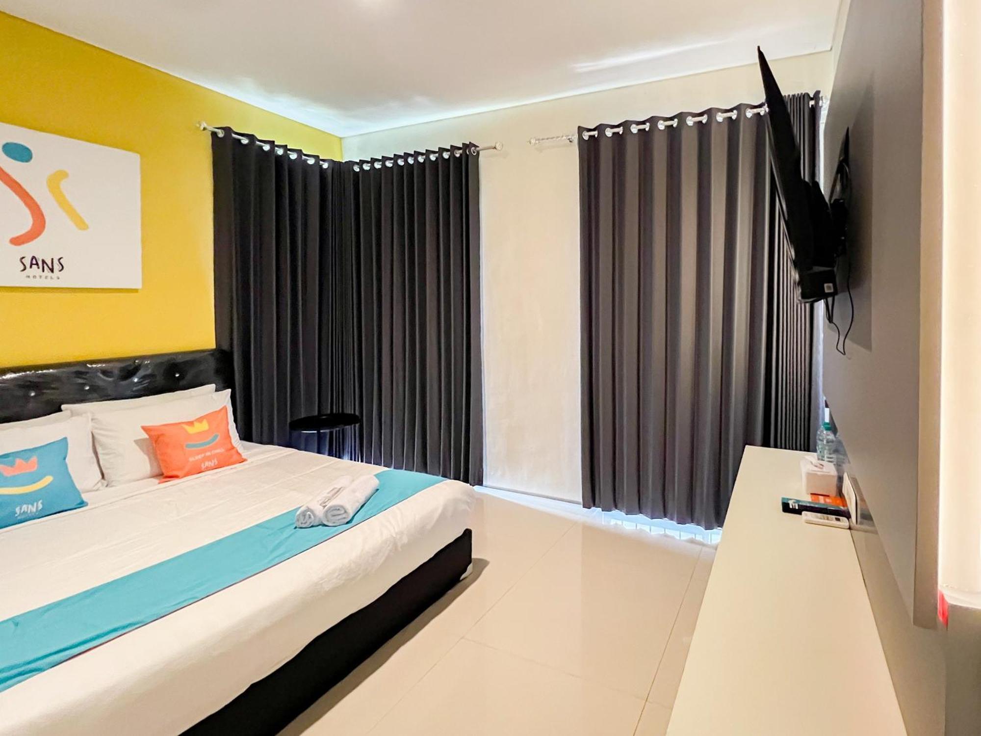 Sans Stay Bukit Palma Citraland Сурабая Екстериор снимка