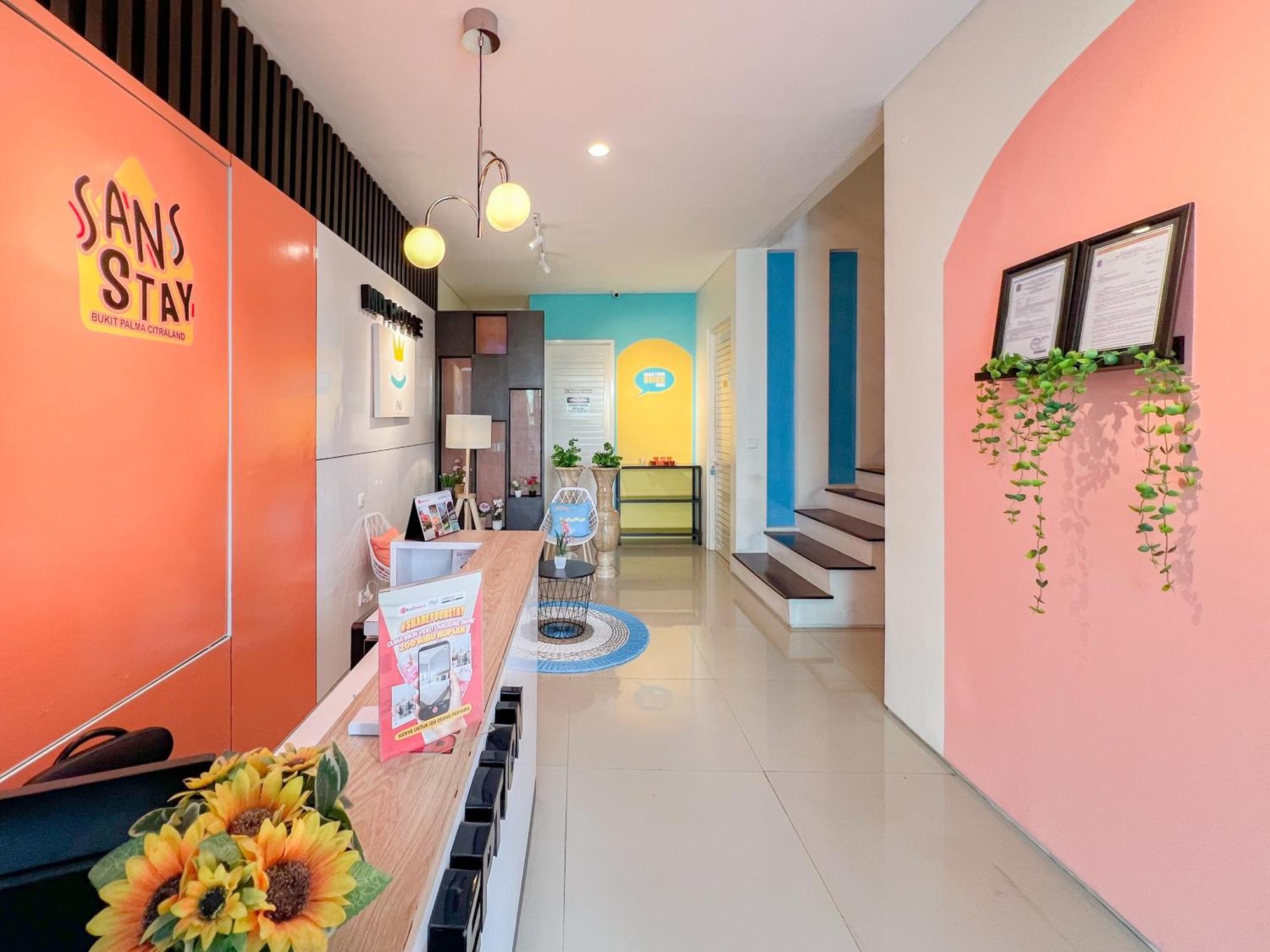 Sans Stay Bukit Palma Citraland Сурабая Екстериор снимка